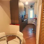 Ele House * Rome